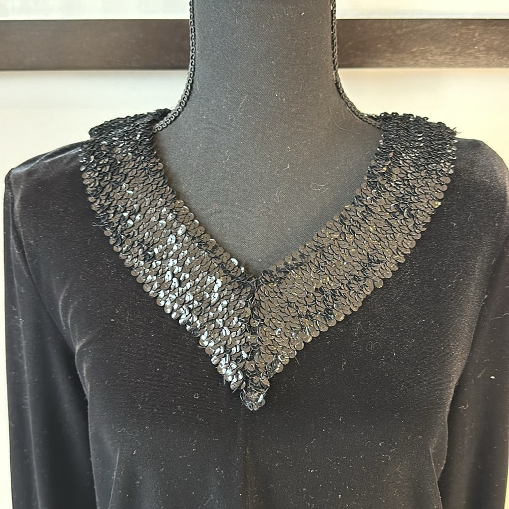Black Velvet top shirt. V-neck with sequin detailing. Small TAN JAY